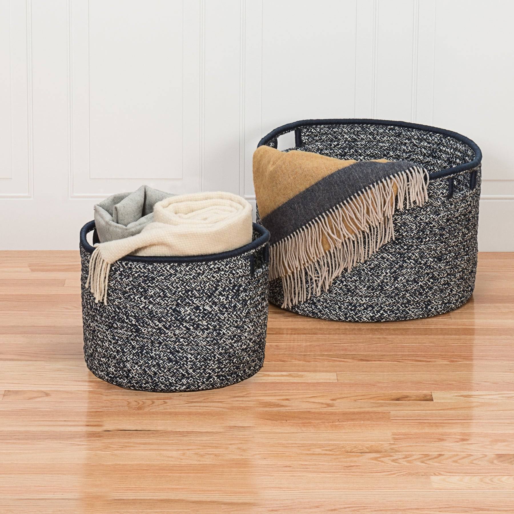 Black Basket L36336