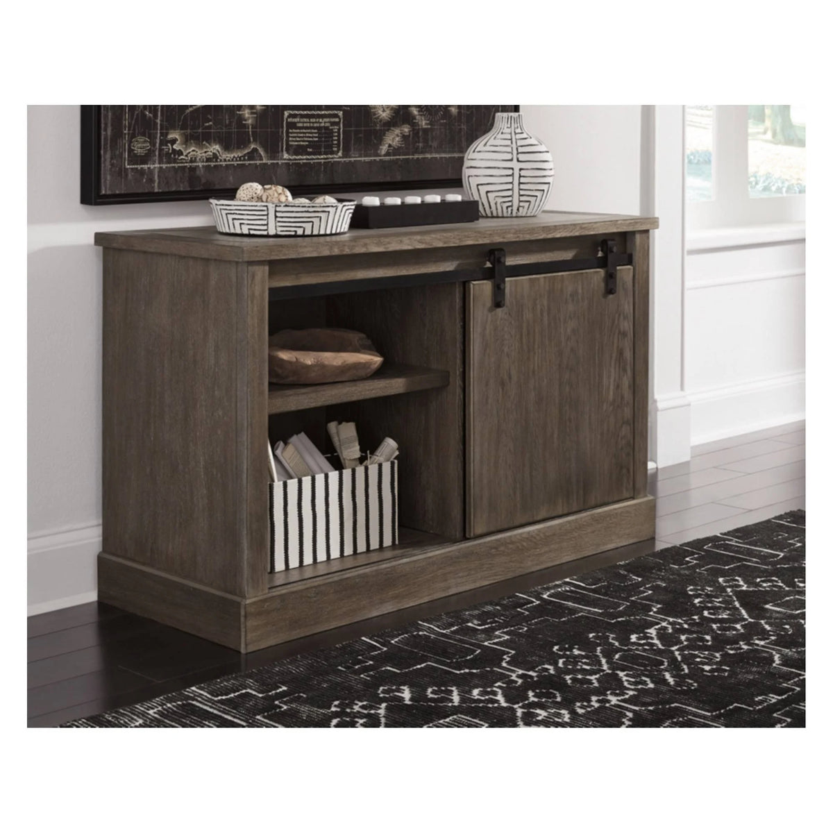 Large Credenza in Grayish Brown G97132
