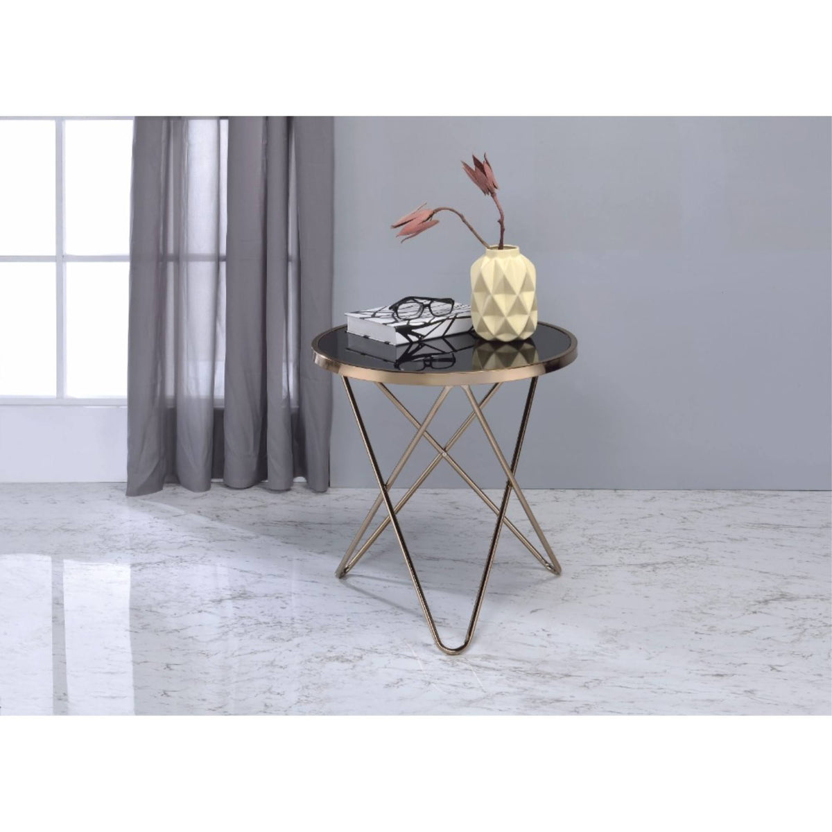 Black Glass End Table Y573662