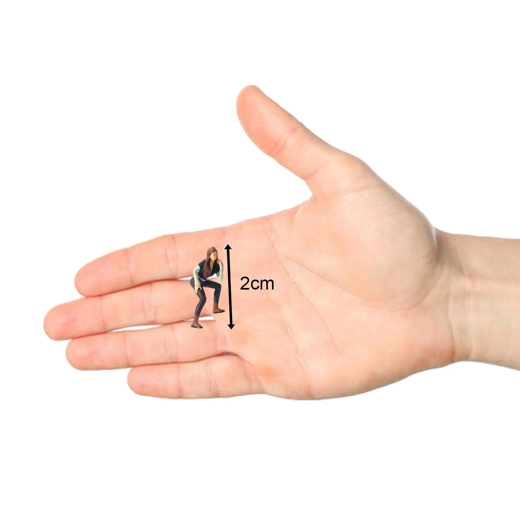 1/64 Scale Mini People Figures for Dollhouse Decor J87525