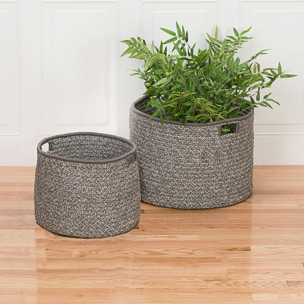 Black Basket L36336