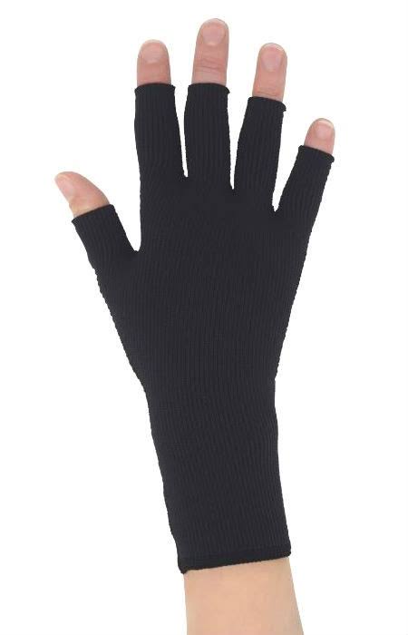 Black 8 Glove T4658