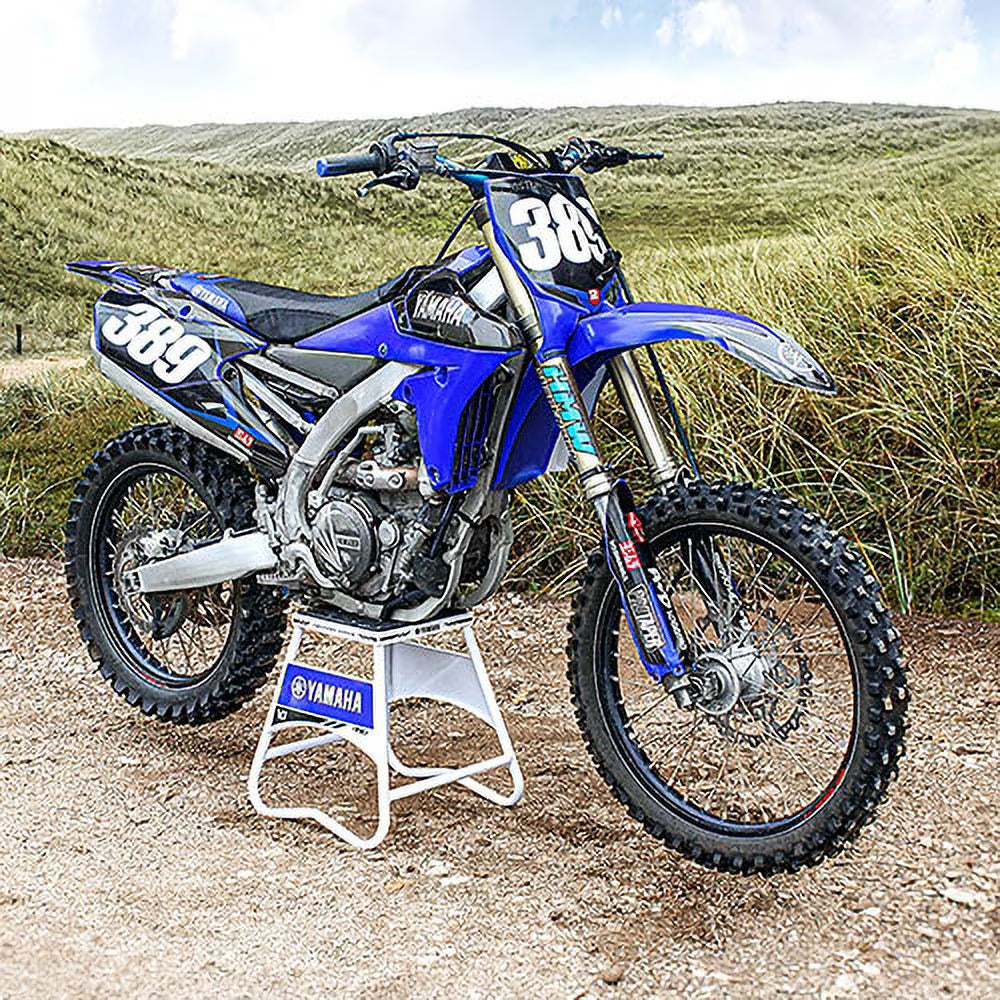 White Bike Stand H477096
