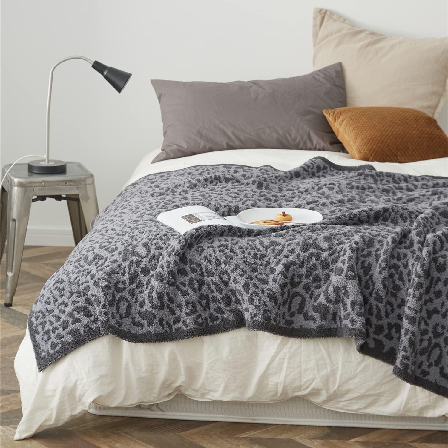 Leopard Cable Knitted Throw Blanket M4567