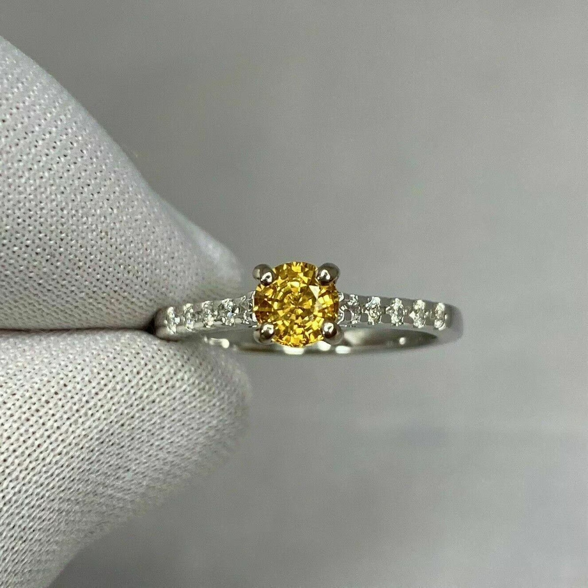 18k White Gold Plated Sapphire Diamond Ring R509081