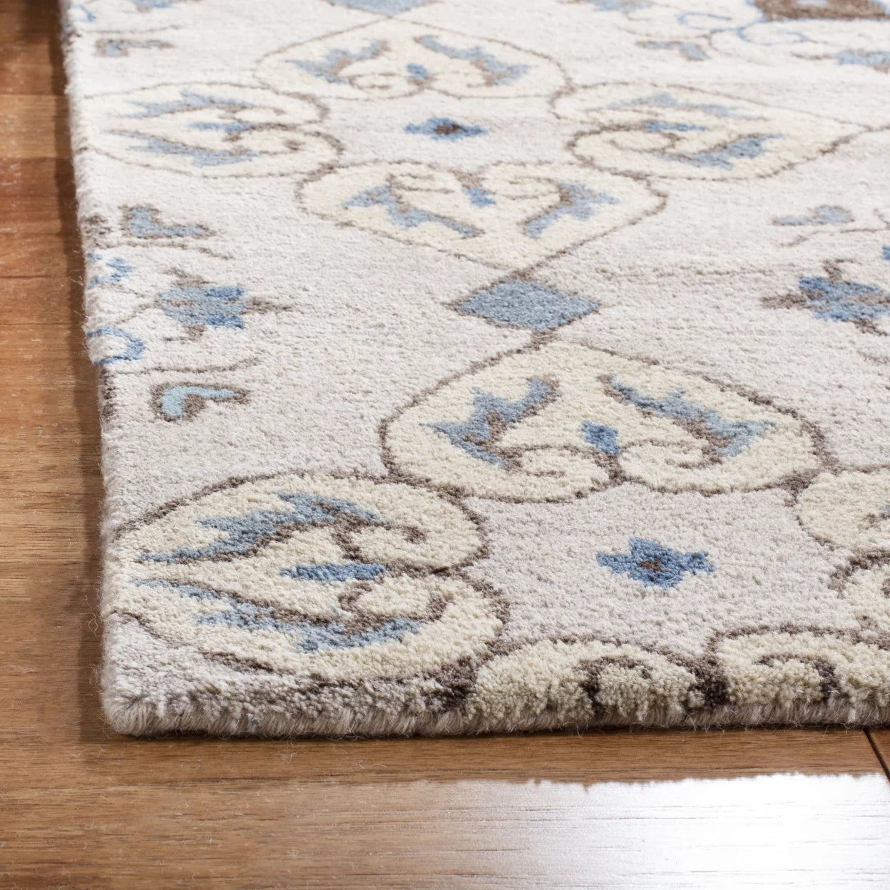 Beige Floral Area Rug, 2' x 3' V80990