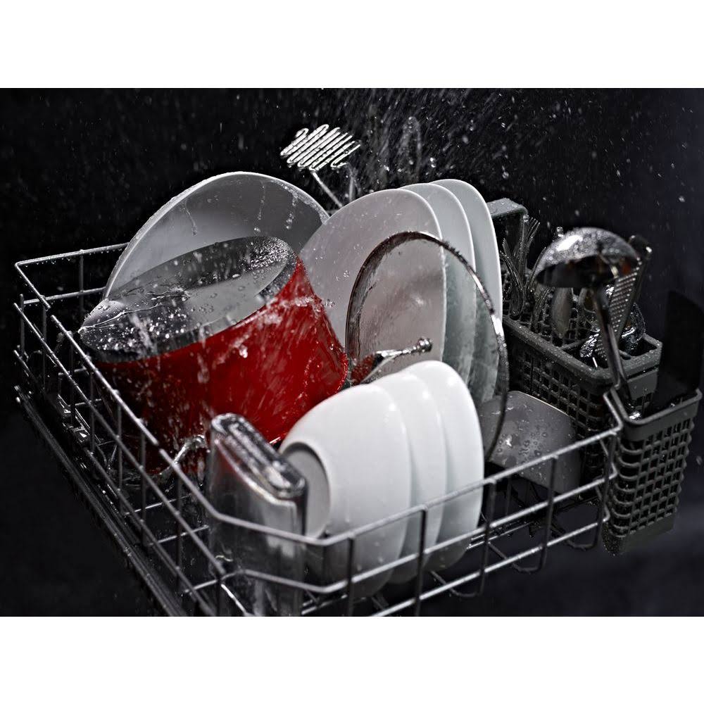 White Dishwasher O703